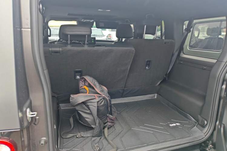 Used 212 T01 2024 2.0T Explorer Trunk