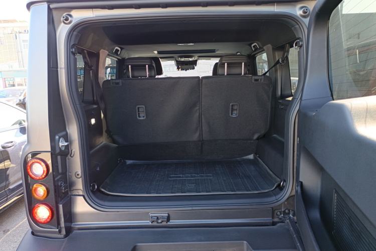 Used 212 T01 2024 2.0T Explorer Trunk