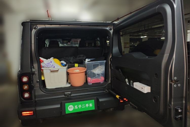 Used 212 T01 2024 2.0T Explorer Trunk
