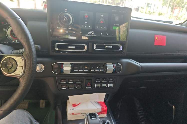 Used 212 T01 2024 2.0T Mechanic Audio And AC Panel