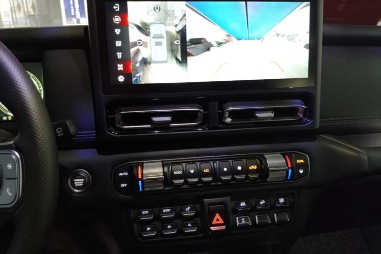 Used 212 T01 2024 2.0T Explorer Audio And AC Panel