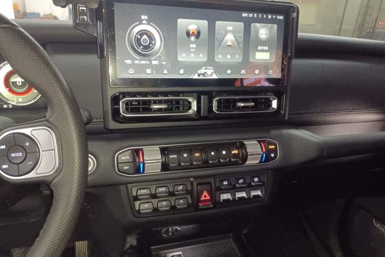 Used 212 T01 2024 2.0T Explorer Audio And AC Panel