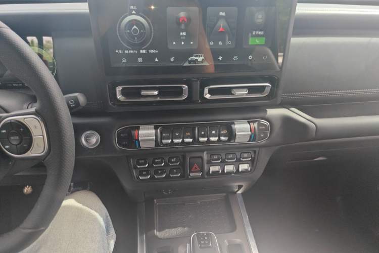 Used 212 T01 2024 2.0T Review Officer Audio And AC Panel