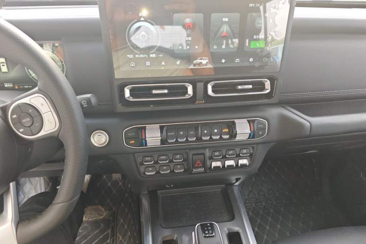 Used 212 T01 2024 2.0T Explorer Audio And AC Panel