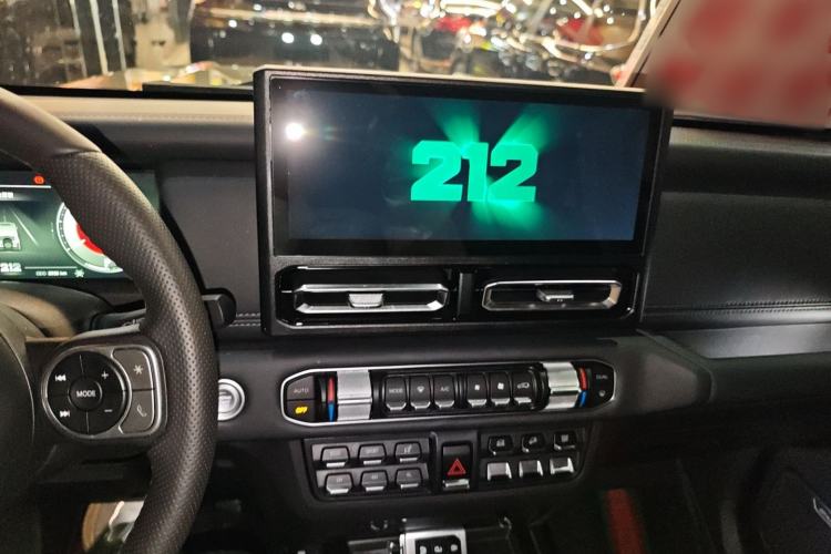 Used 212 T01 2024 2.0T Explorer Audio And AC Panel