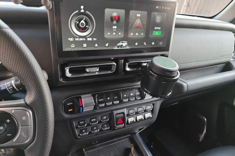 Used 212 T01 2024 2.0T Mechanic Audio And AC Panel