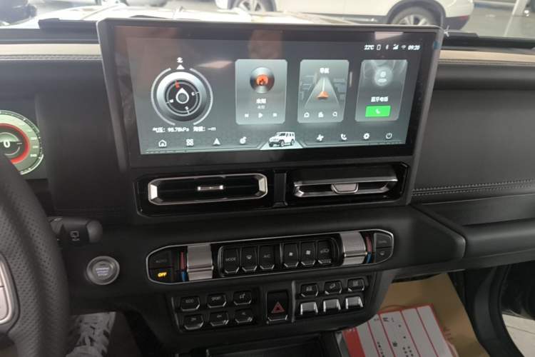 Used 212 T01 2024 2.0T Mechanic Audio And AC Panel