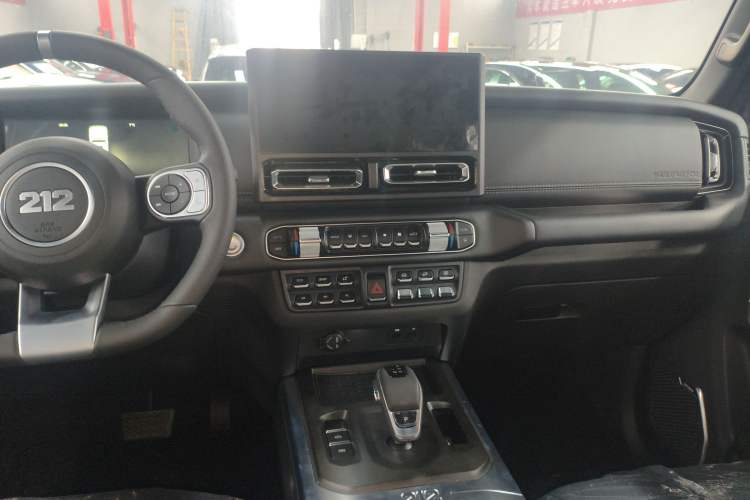 Used 212 T01 2024 2.0T Explorer Audio And AC Panel