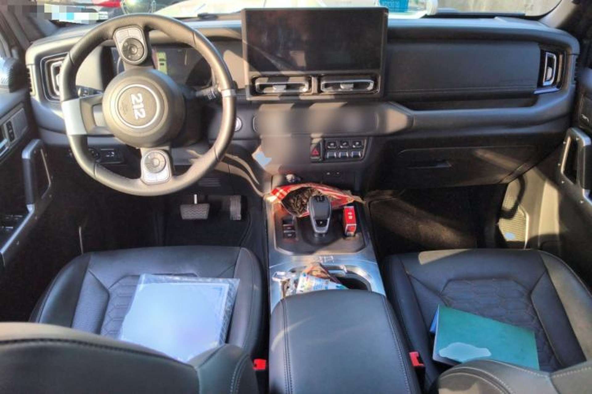 Used 212 T01 2024 2.0T Mechanic Center Console