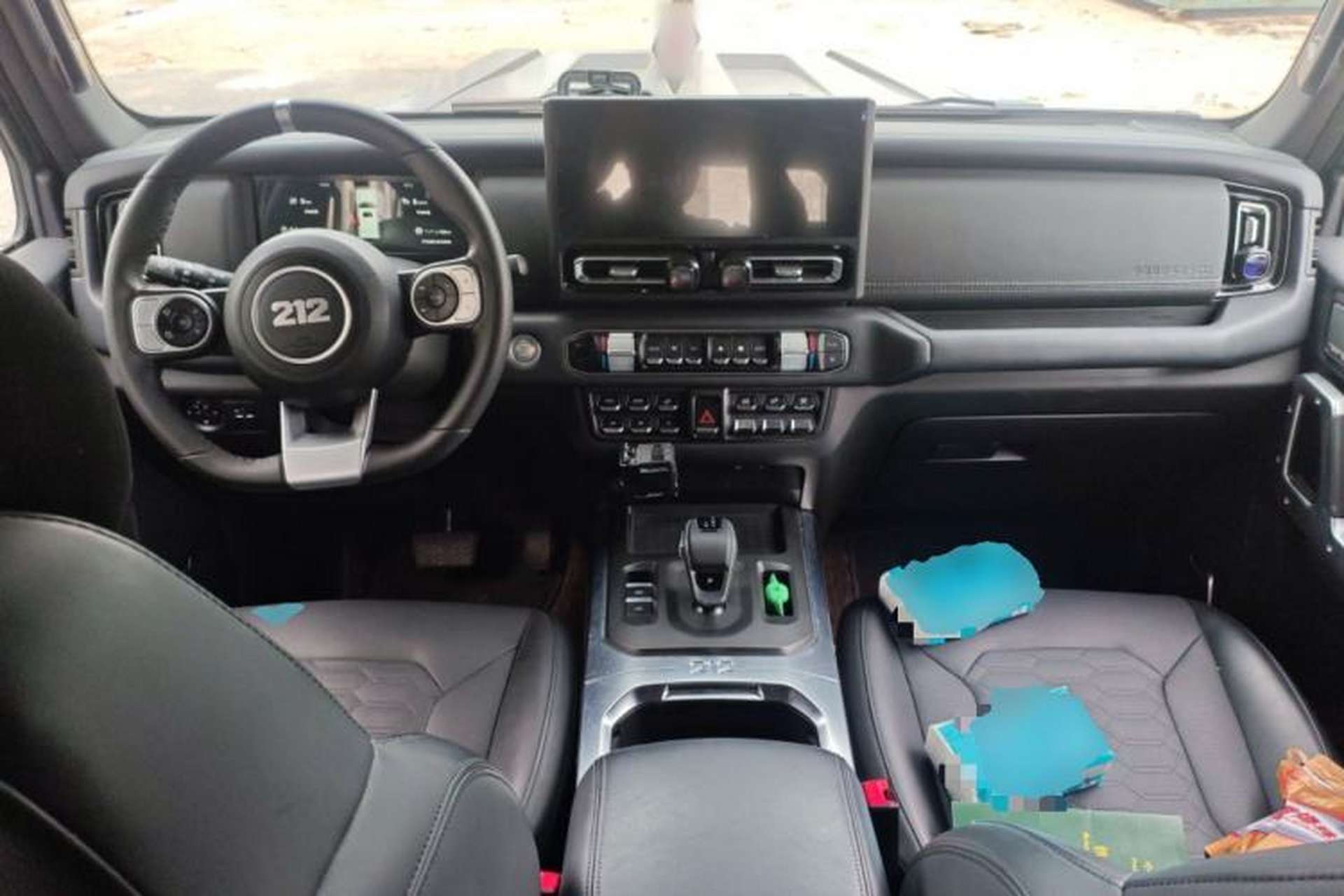 Used 212 T01 2024 2.0T Explorer Center Console