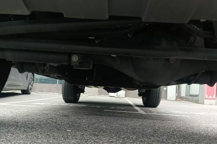 Used 212 T01 2024 2.0T Explorer Chassis Front