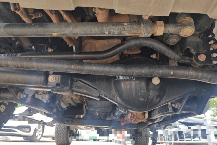 Used 212 T01 2024 2.0T Review Officer Chassis Front