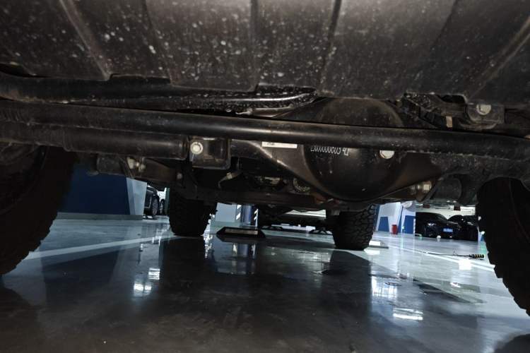 Used 212 T01 2024 2.0T Explorer Chassis Front