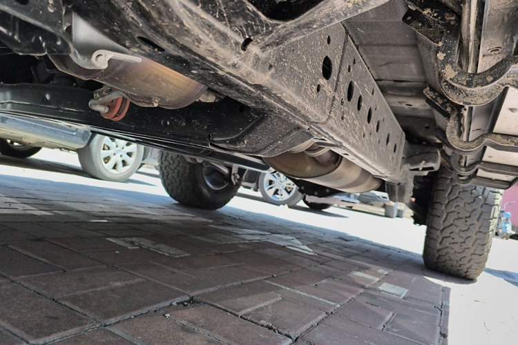 Used 212 T01 2024 2.0T Mechanic Chassis Front Left
