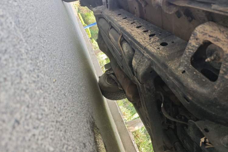 Used 212 T01 2024 2.0T Mechanic Chassis Front Right