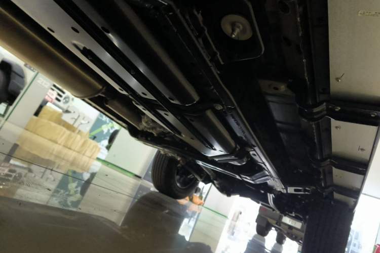 Used 212 T01 2024 2.0T Mechanic Chassis Rear Right