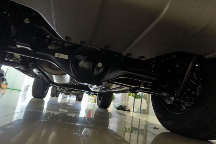 Used 212 T01 2024 2.0T Mechanic Chassis Rear