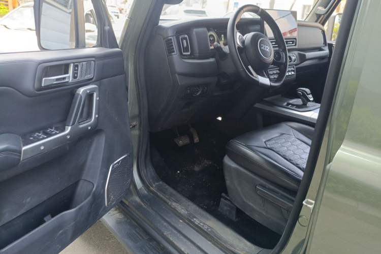 Used 212 T01 2024 2.0T Mechanic Driver Seat