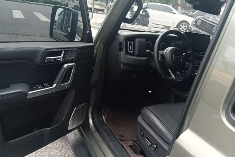 Used 212 T01 2024 2.0T Explorer Driver Seat