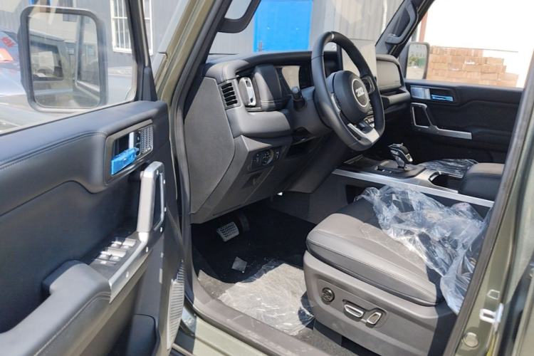 Used 212 T01 2024 2.0T Explorer Driver Seat
