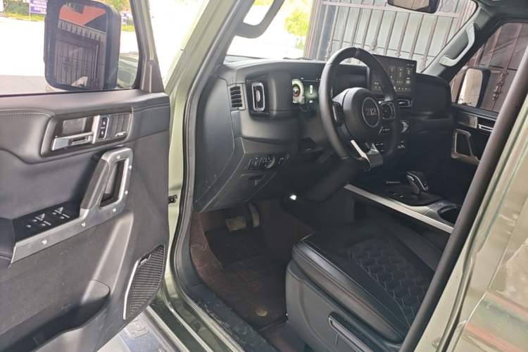Used 212 T01 2024 2.0T Mechanic Driver Seat