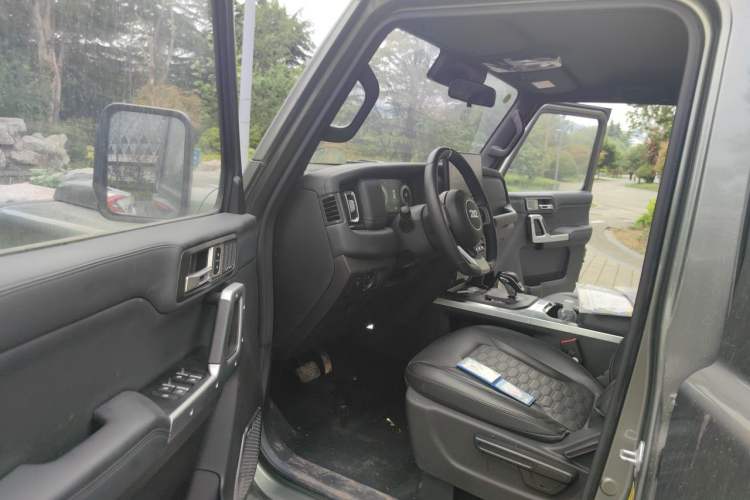 Used 212 T01 2024 2.0T Mechanic Driver Seat