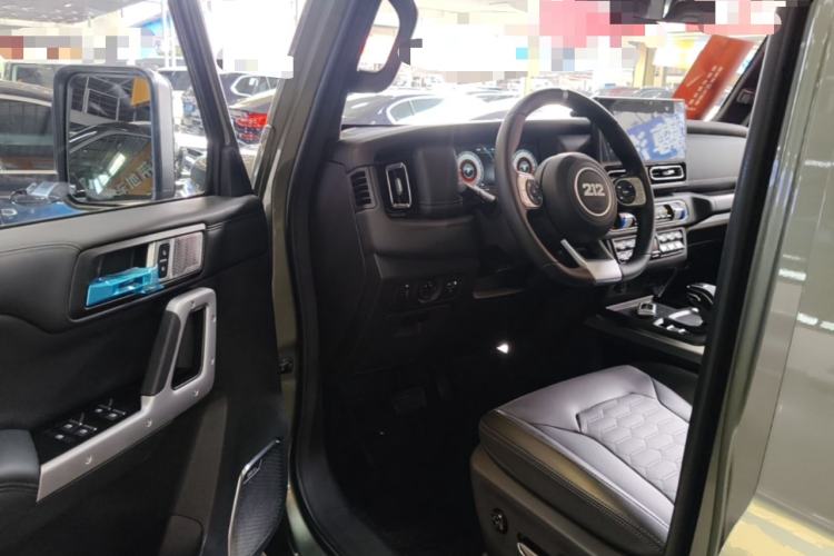 Used 212 T01 2024 2.0T Explorer Driver Seat