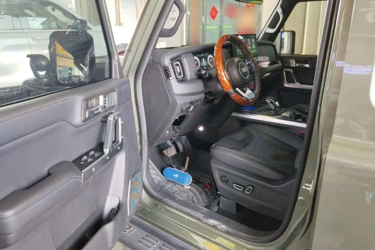 Used 212 T01 2024 2.0T Explorer Driver Seat