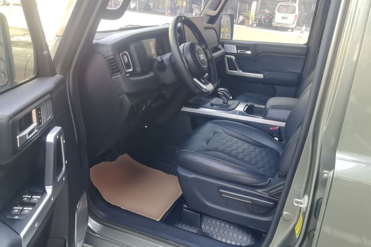 Used 212 T01 2024 2.0T Mechanic Driver Seat