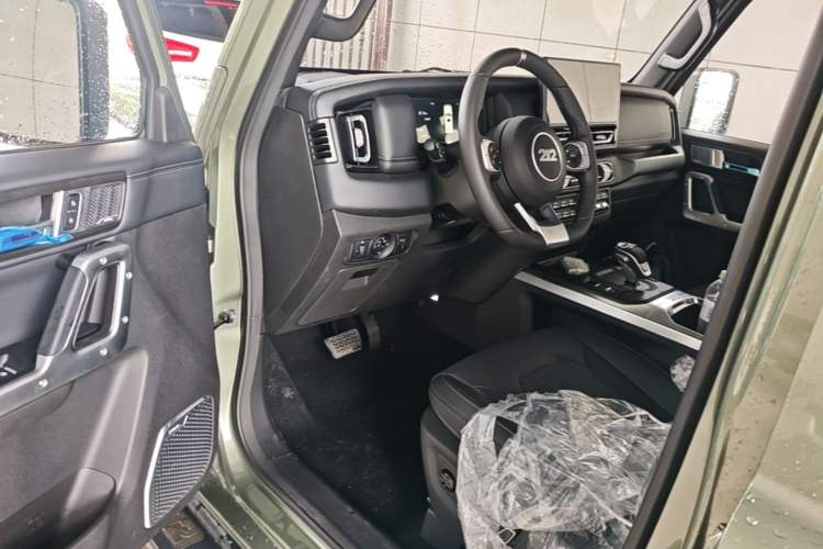 Used 212 T01 2024 2.0T Explorer Driver Seat
