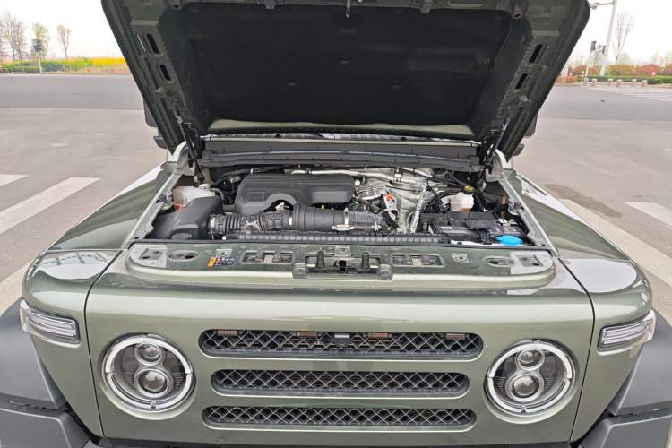 Used 212 T01 2024 2.0T Mechanic Engine Bay