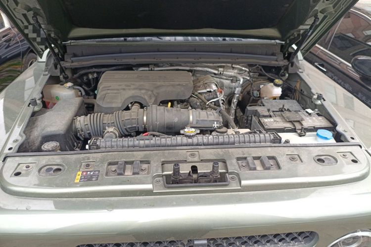 Used 212 T01 2024 2.0T Mechanic Engine Bay
