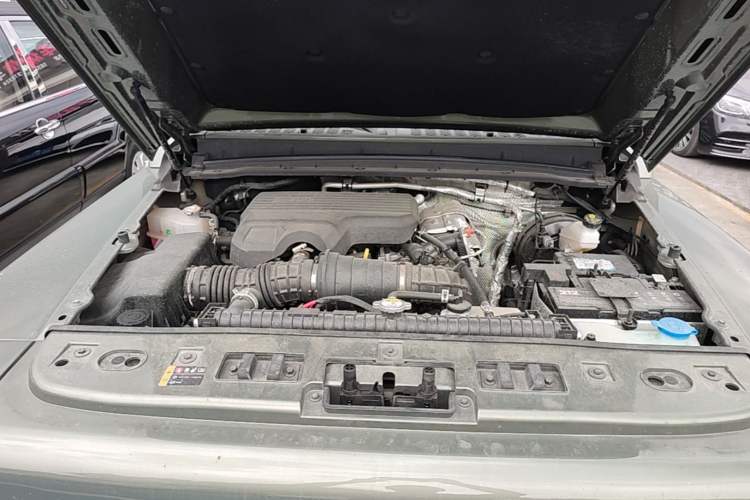 Used 212 T01 2024 2.0T Mechanic Engine Bay