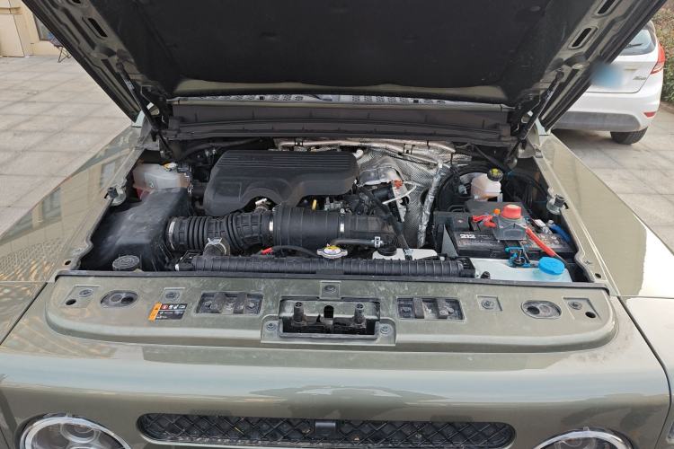Used 212 T01 2024 2.0T Mechanic Engine Bay