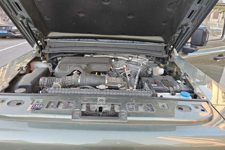 Used 212 T01 2024 2.0T Mechanic Engine Bay