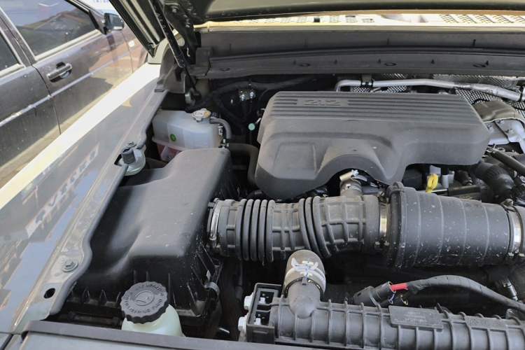 Used 212 T01 2024 2.0T Mechanic Engine Bay Right