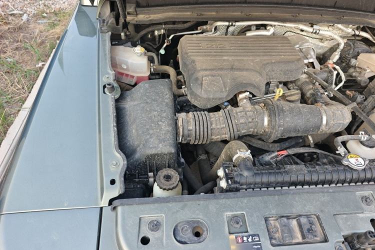 Used 212 T01 2024 2.0T Explorer Engine Bay Right