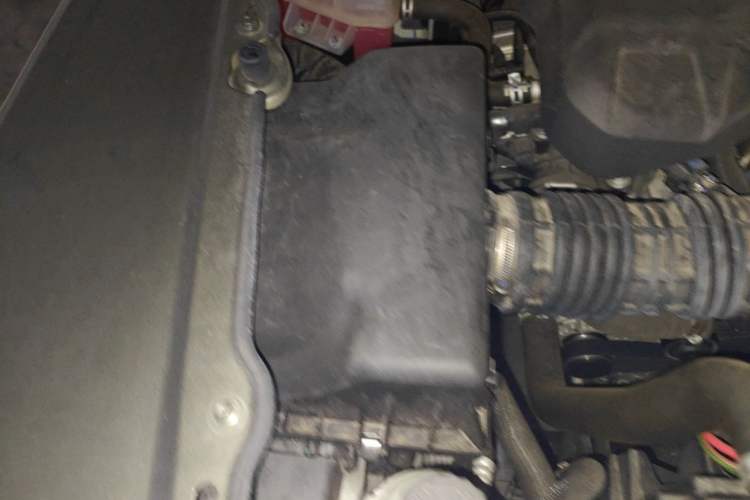 Used 212 T01 2024 2.0T Mechanic Engine Bay Right