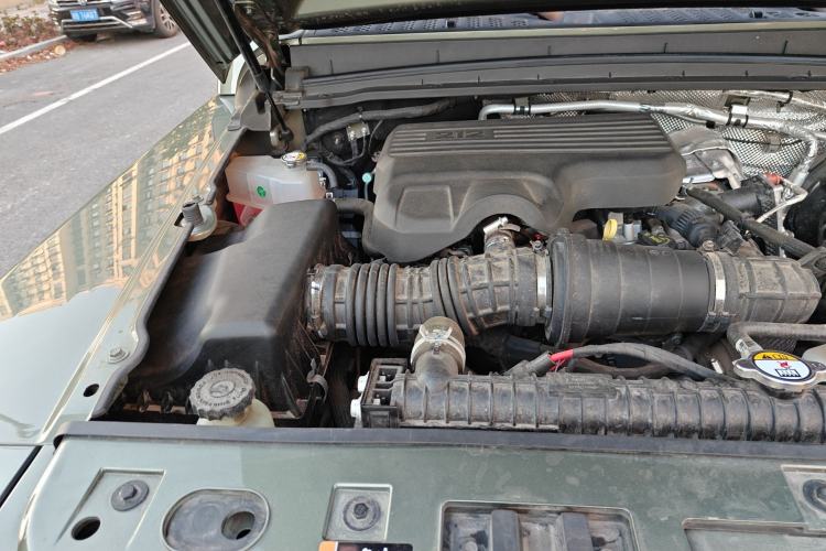 Used 212 T01 2024 2.0T Mechanic Engine Bay Right