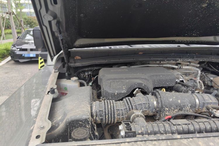 Used 212 T01 2024 2.0T Mechanic Engine Bay Right