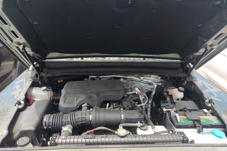 Used 212 T01 2024 2.0T Mechanic Engine Bay