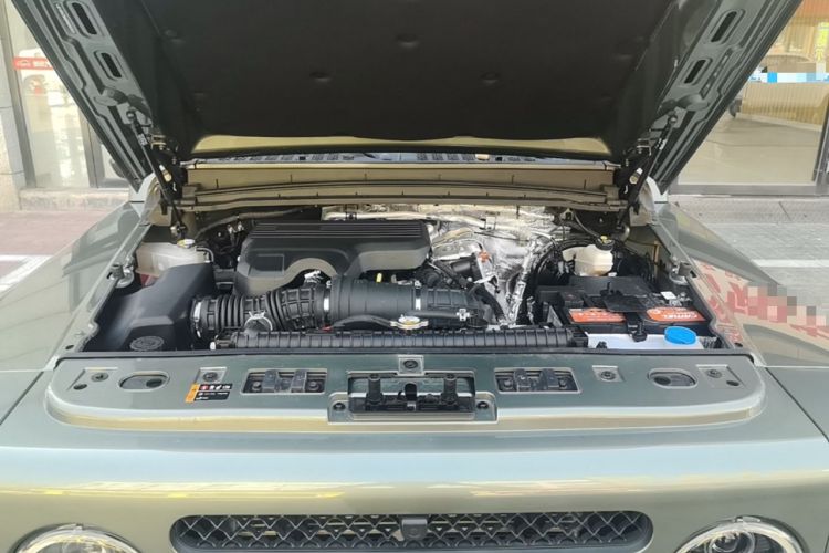Used 212 T01 2024 2.0T Mechanic Engine Bay