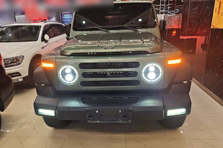 Used 212 T01 2024 2.0T Explorer Exterior 1