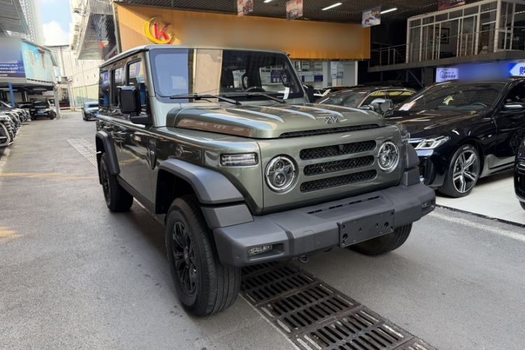 Used 212 T01 2024 2.0T Explorer Exterior 1