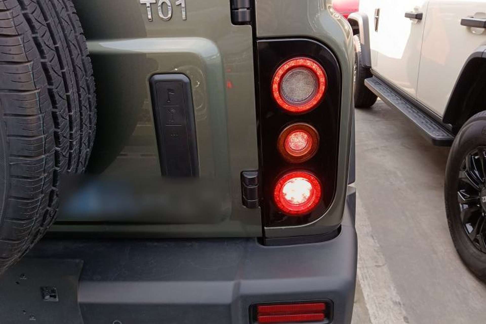 Used 212 T01 2024 2.0T Mechanic Exterior 2