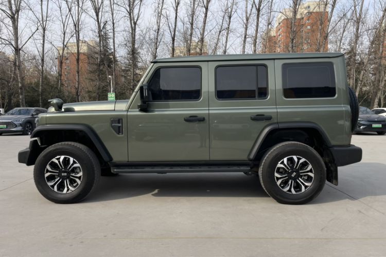 Used 212 T01 2024 2.0T Mechanic Exterior 2