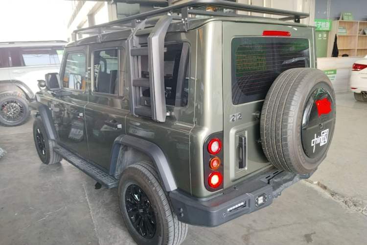 Used 212 T01 2024 2.0T Explorer Exterior 2