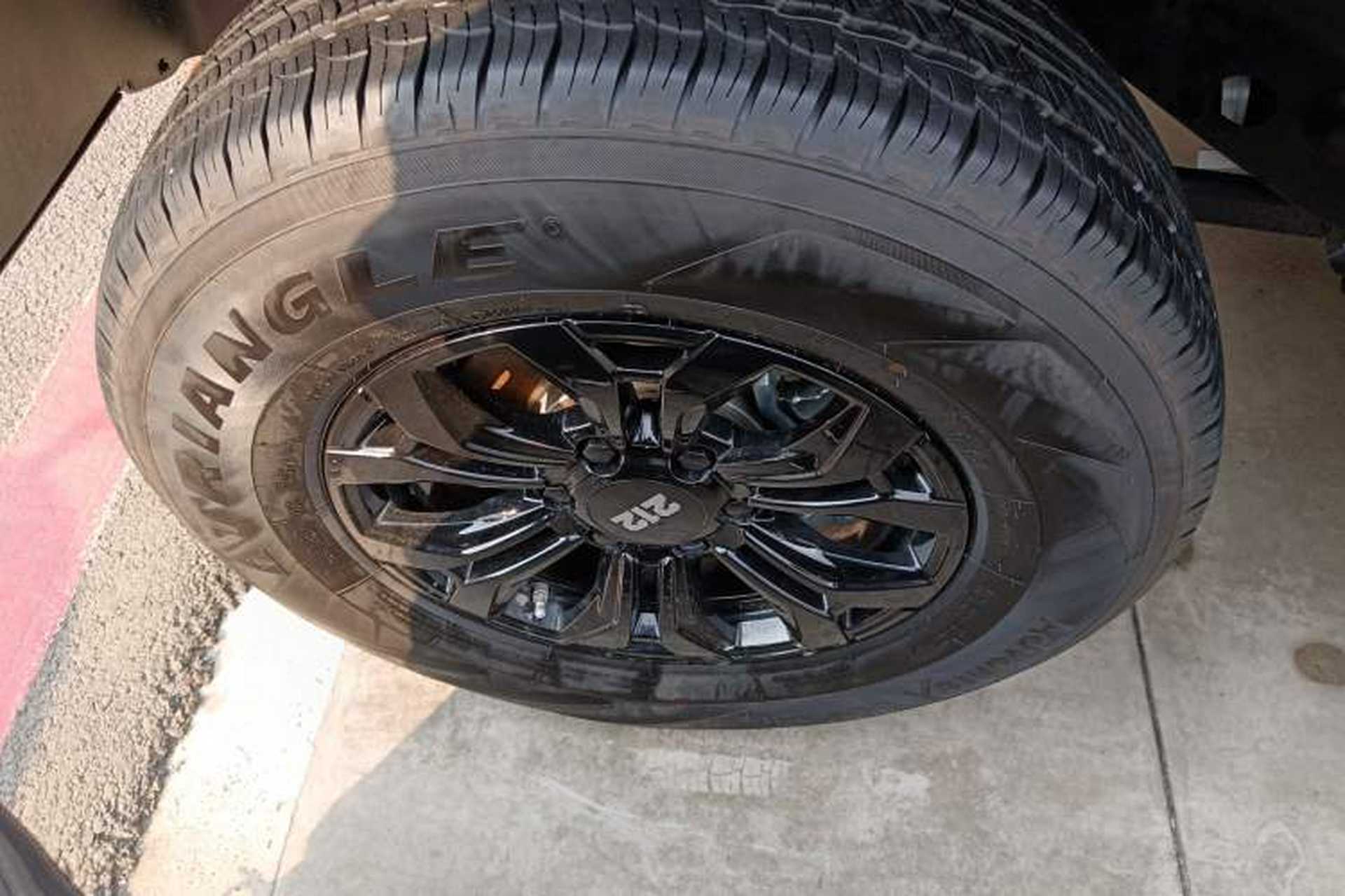 Used 212 T01 2024 2.0T Mechanic Exterior 3