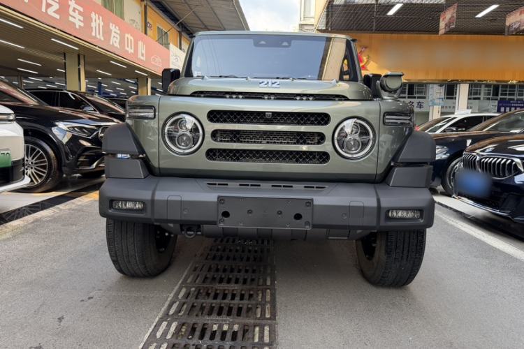 Used 212 T01 2024 2.0T Explorer Exterior 4