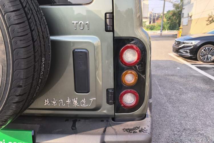 Used 212 T01 2024 2.0T Mechanic Exterior 6